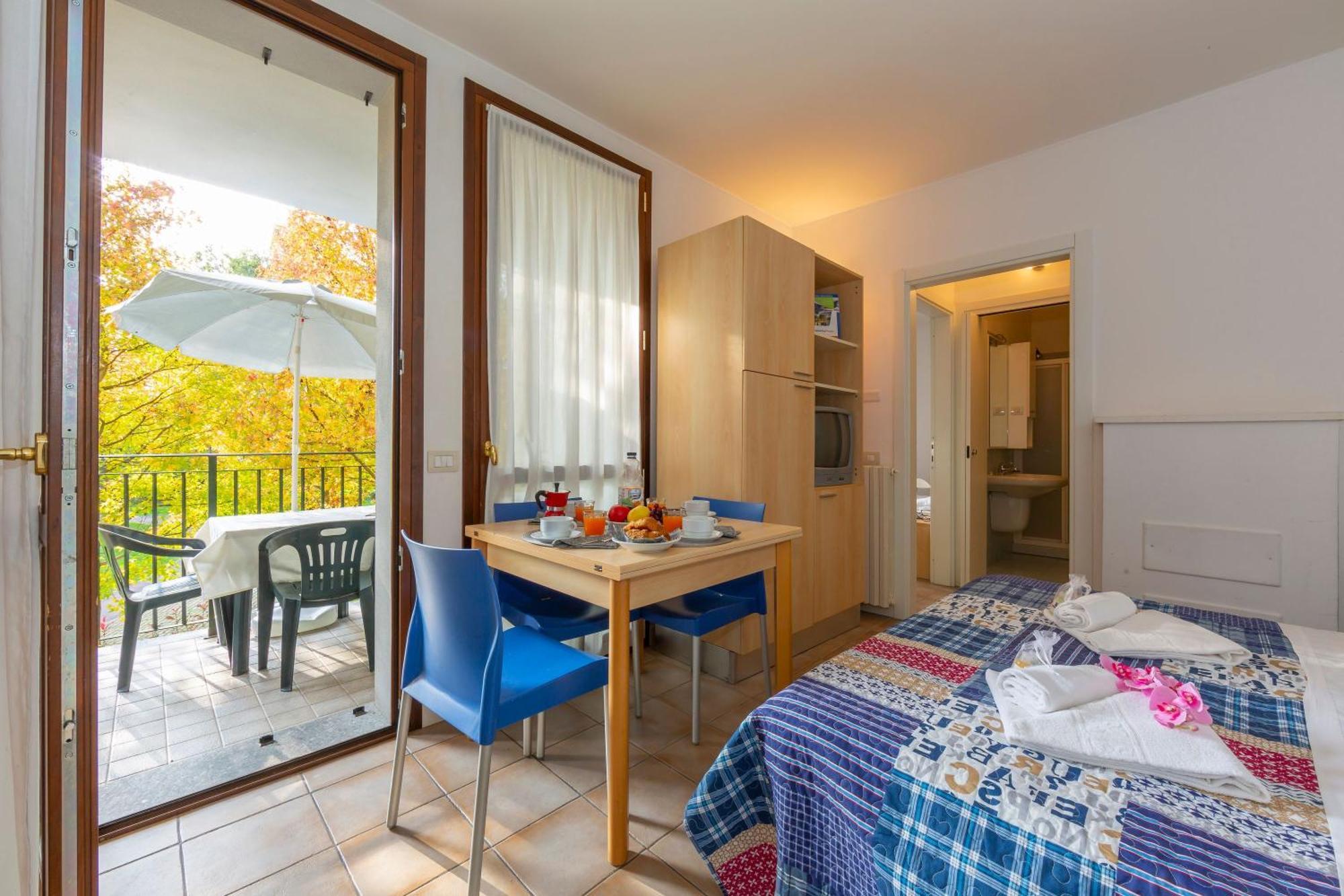 Three-Bedroom Apartment,1710604011:JPEG
